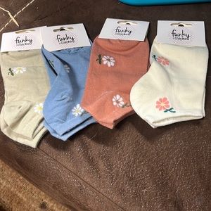 NWT Ankle Socks 4 pairs